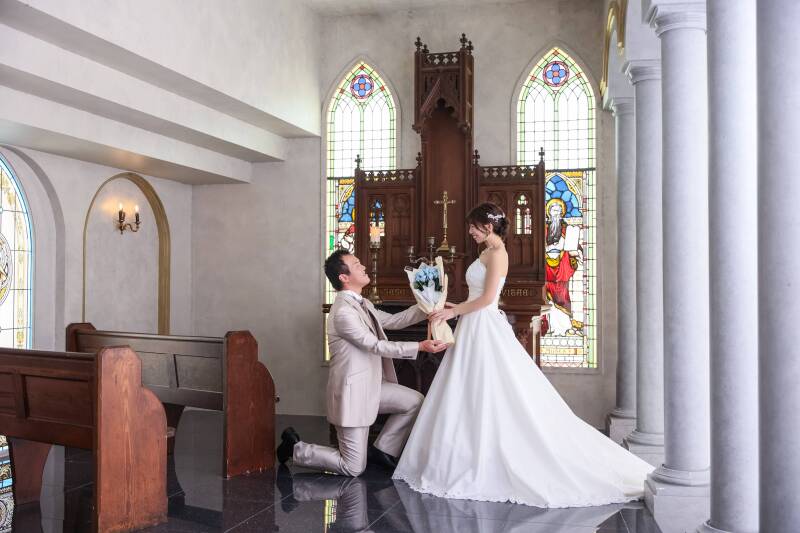 永遠の誓いを込めて。チャペルで綴る感動のシーン