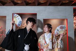 彩り豊かな和装スタジオ撮影。おふたりの笑顔とこだわりが光る特別な一日
