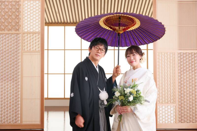 和傘を添えた美しい佇まい