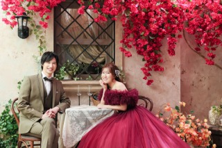 満開のブーゲンビリアに囲まれてティータイムを