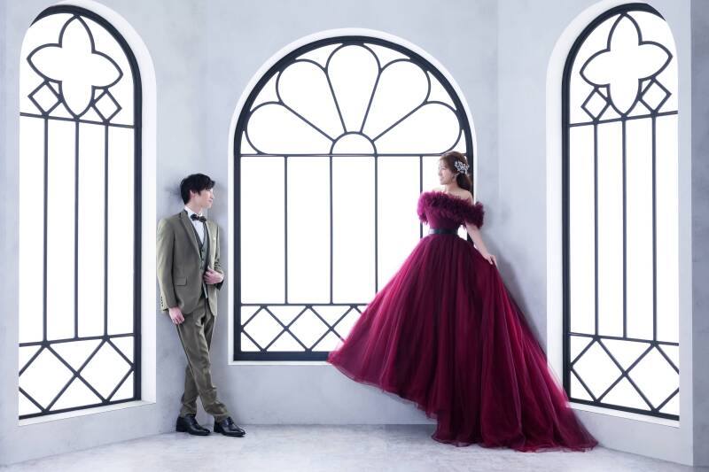 ドレスのボリュームを活かして