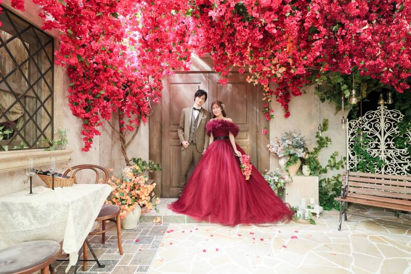 ブーゲンビリアに囲まれた華やぎ