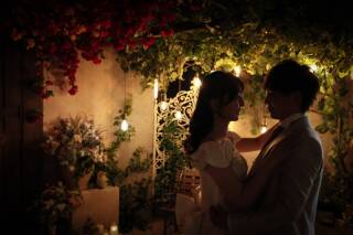 おふたりの自然な笑顔と楽しげな空気感