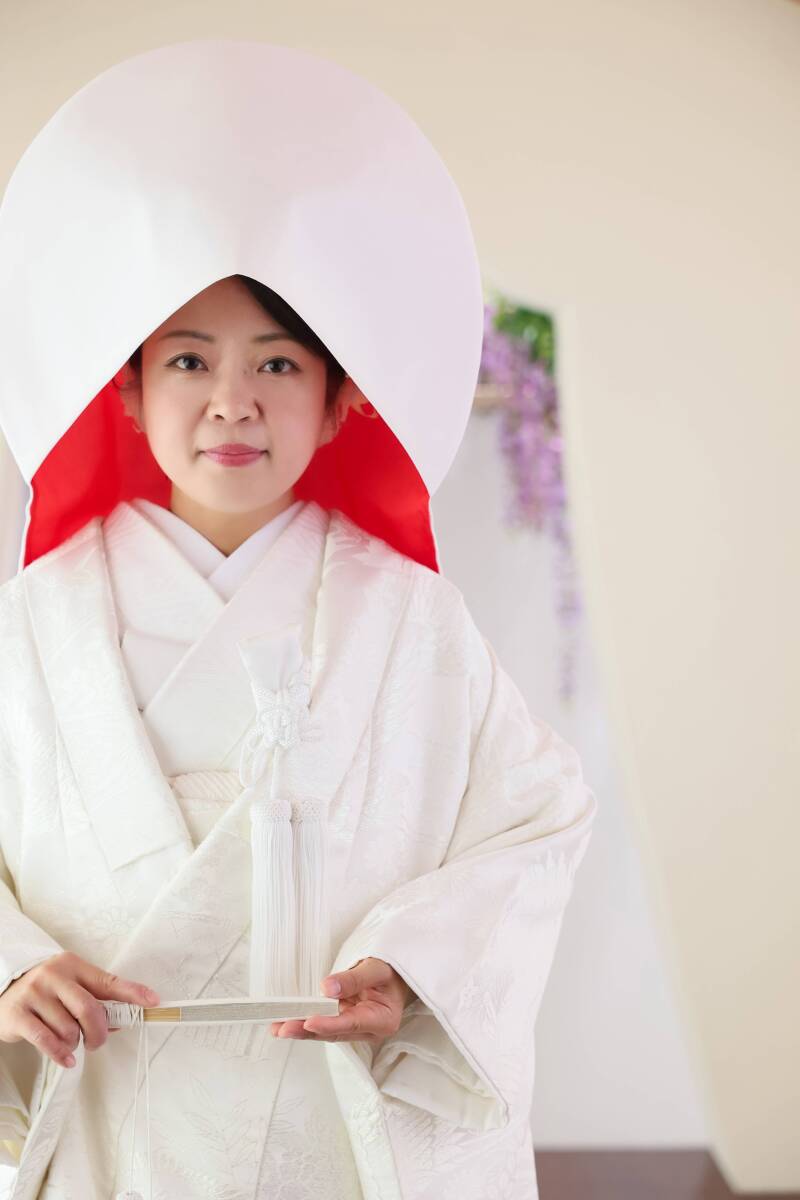 綿帽子に包まれた優美なソロカット