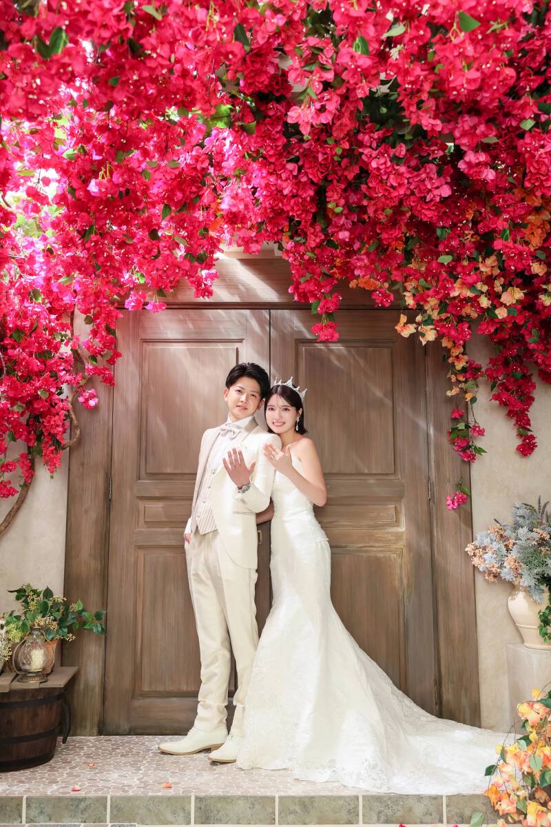 溢れる花々に囲まれて