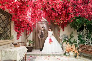 お二人だけのウェディングストーリー