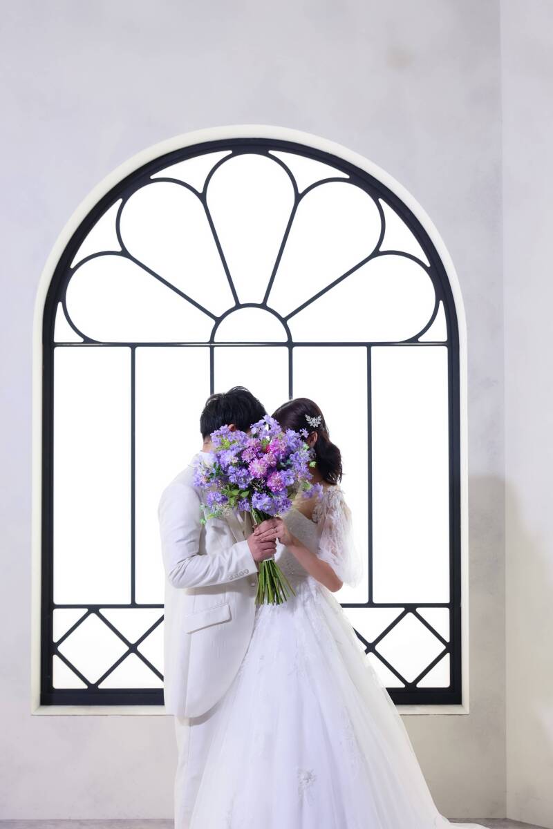 華やかなブーケで手元を彩って