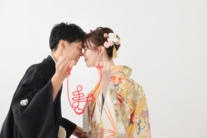 赤い糸でおふたりの愛をカタチに・・・