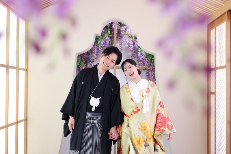 前向きで自然な笑顔が溢れる仲良しショット
