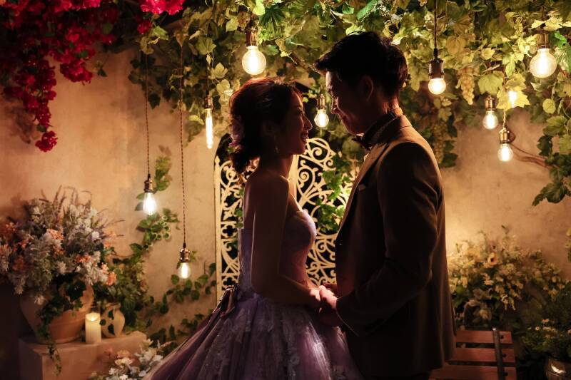 ランタンの灯りに照らされて