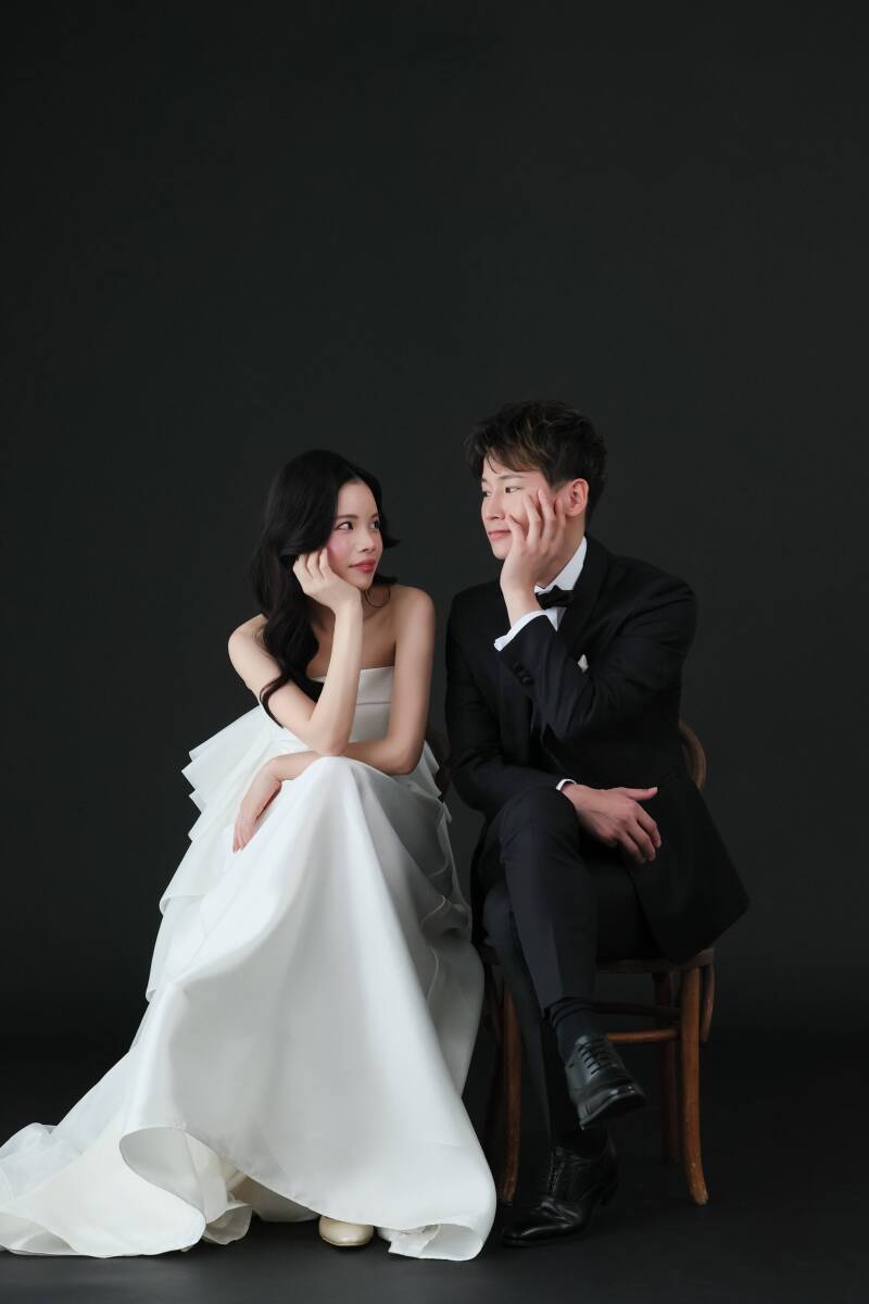 モダンに決めたおふたり