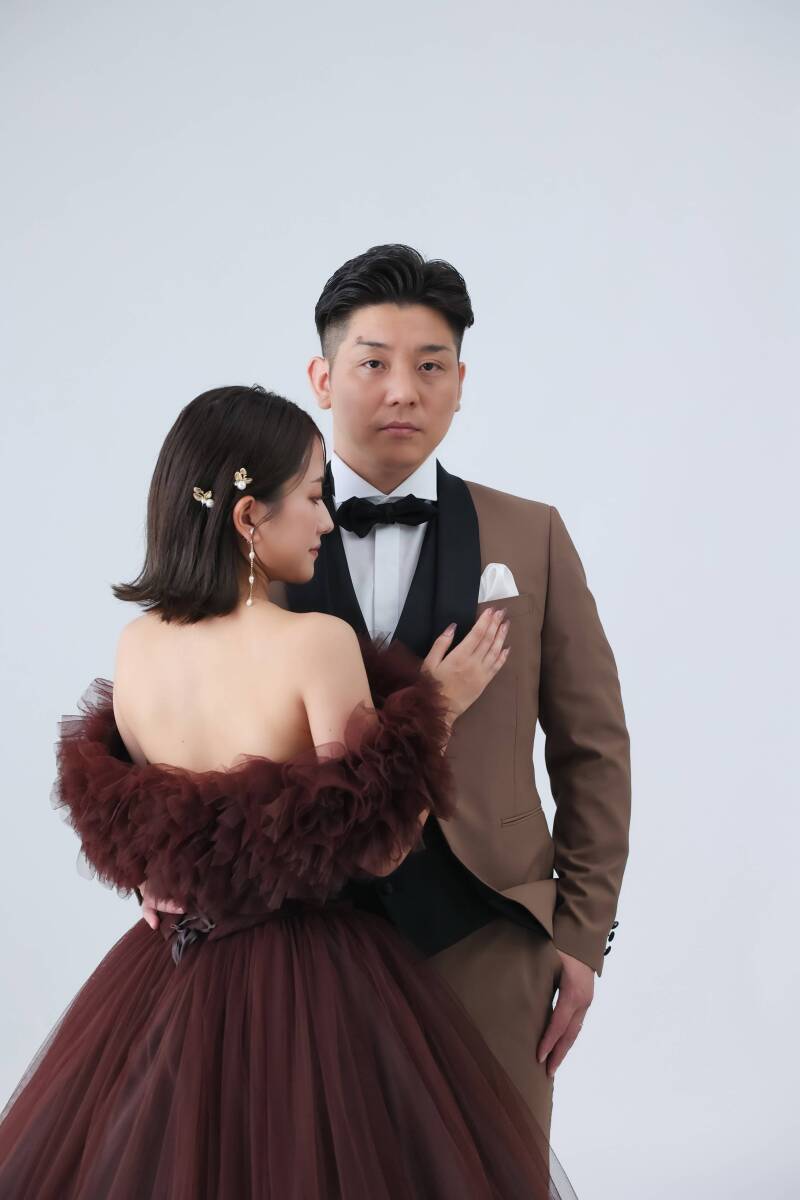 ドレスのディテールを美しく