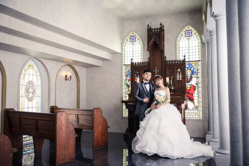 寄り添い合って