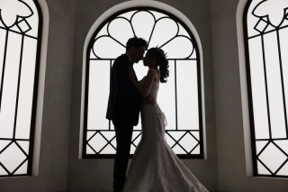 おとぎ話のようにロマンチックなシルエットで・・・