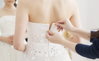 最新のトレンドドレスから選べる、ウェディングドレス試着フェア