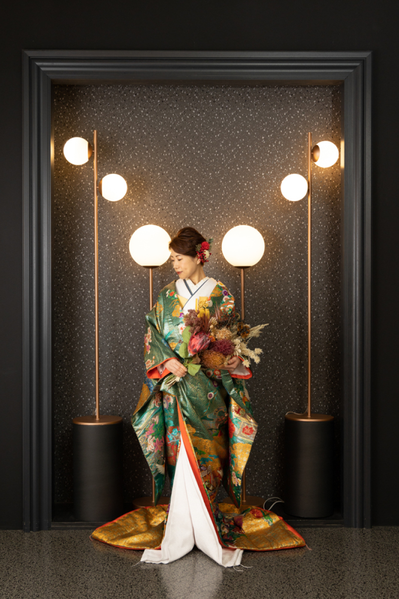 雰囲気を変えてシックな背景で…