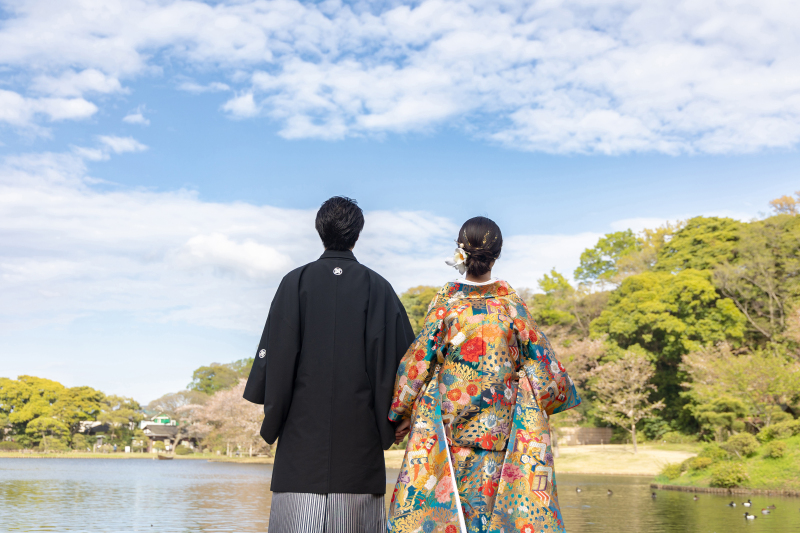 青空の下で爽やかに