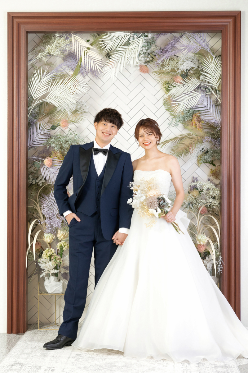 ウェディングドレスも明るい笑顔で!