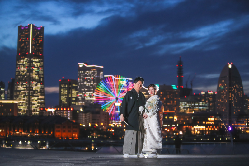 みなとみらいの夜景を背景に!