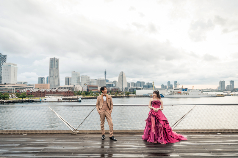 みなとみらいを背景に