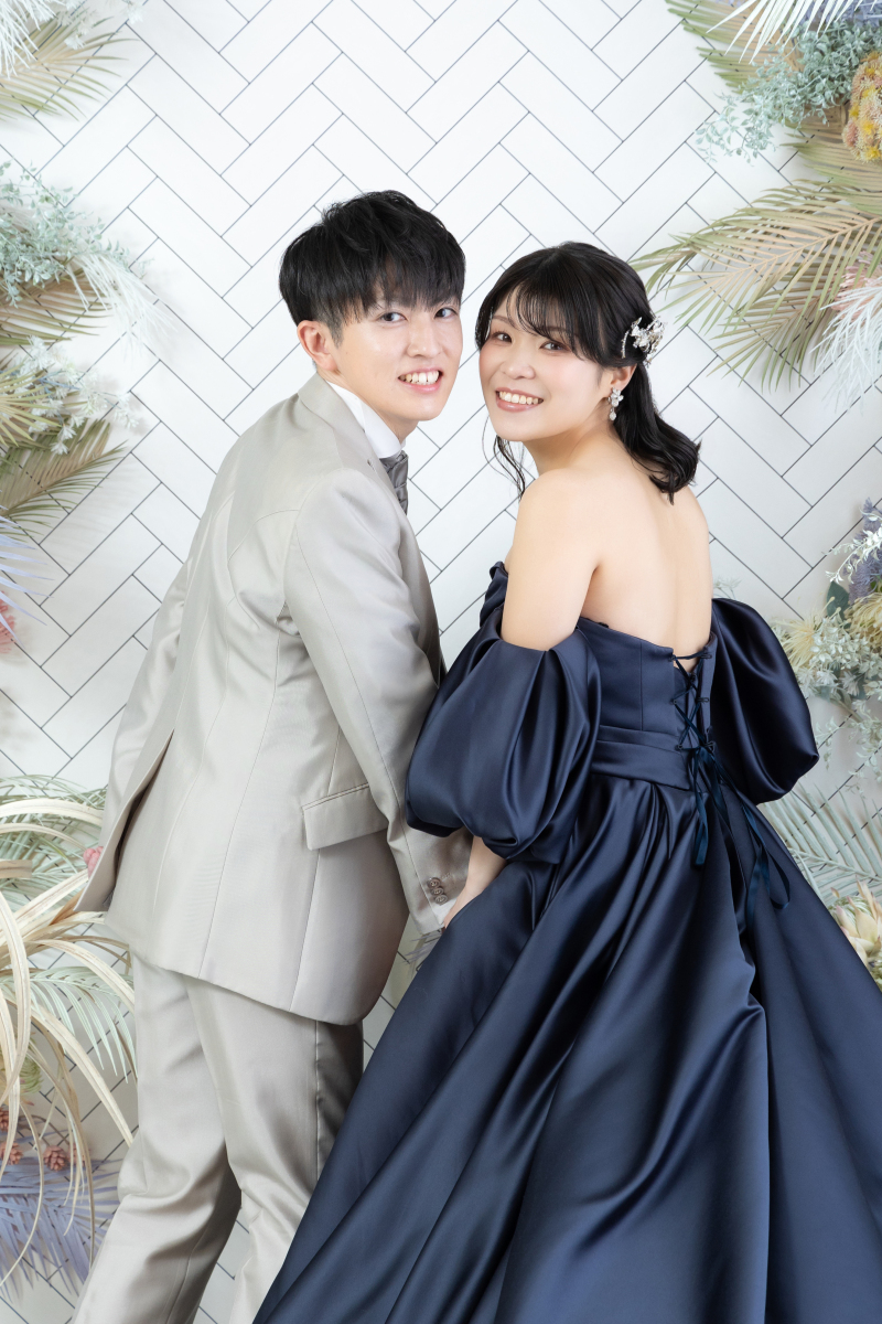 カメラに振り返って可愛らしく♡