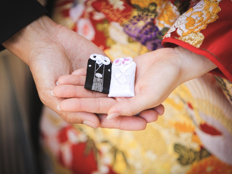 持ち込み小物でお二人らしいお写真を