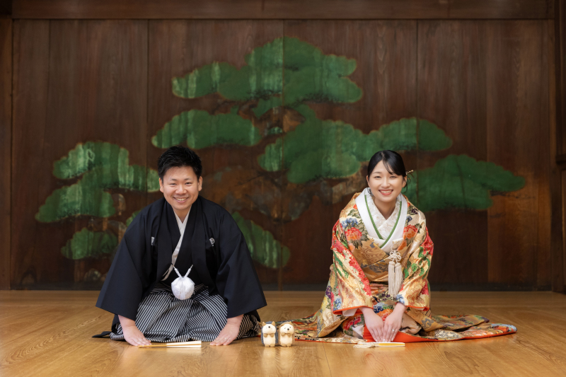 舞台の上ではお座りショットが定番！