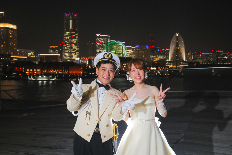 最後はピースでおふたりらしい一枚を✌︎