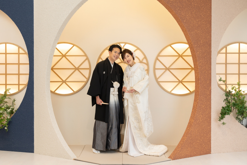 今なら新婦様はスタジオ衣裳が2着に！