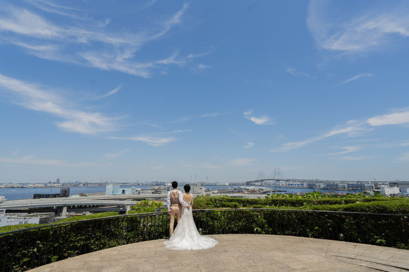 横浜の港をバックに…♪