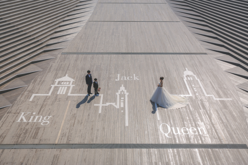 KingとQueenのペイントの下で!