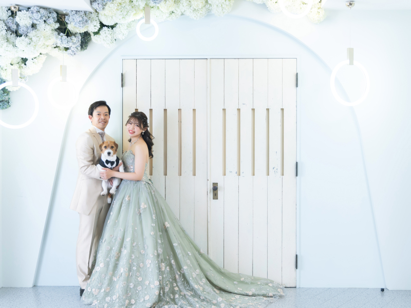 洋装では雰囲気をガラリと変えて◎