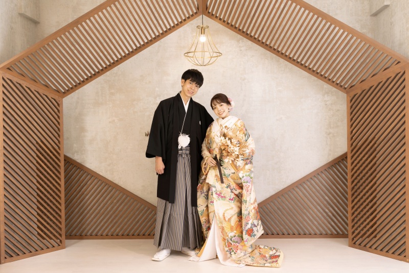 淡い色打掛×温もりある背景