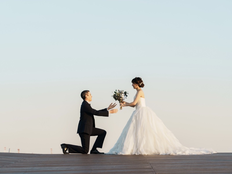 青空をバックに