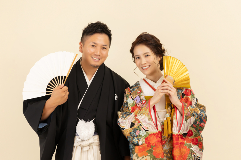 扇子を使用して可愛らしく♡