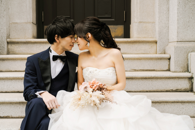 建物の階段を使用して