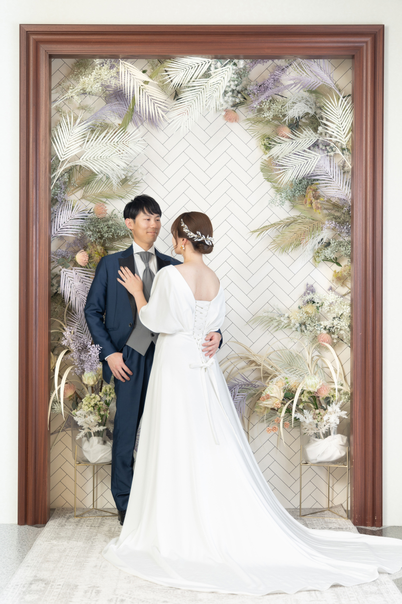 ドレスのトレーンを活かしたショット