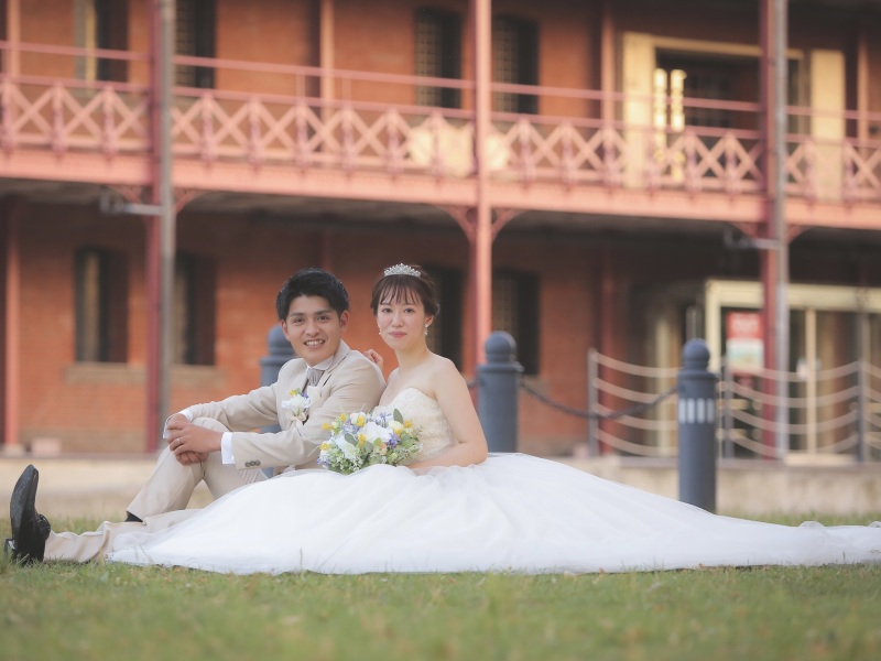 ドレスが綺麗に見えるお座りショット