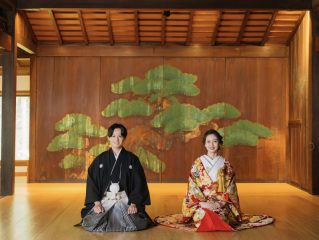 伝統的な日本の舞台で