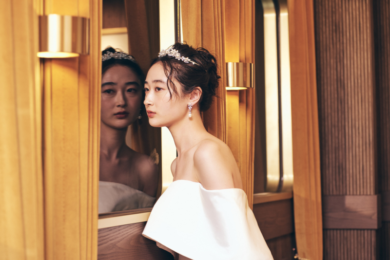 【通常価格138,000円(税抜)が期間限定で5万円OFF】【衣裳2着選び放題】洋装ソロウェディング撮影アルバム12P付きプラン