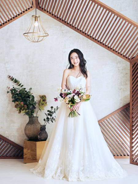 【通常価格158,000円(税抜)が期間限定で5万円OFF!】【衣裳2着選び放題】洋装スタジオ撮影12Pアルバム付きプラン