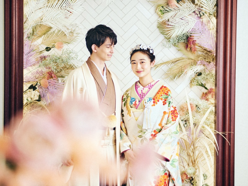 【通常価格258,000円(税抜)が期間限定で5万円OFF！】【衣裳2着選び放題】和装洋装スタジオ撮影24Pアルバム付きプラン