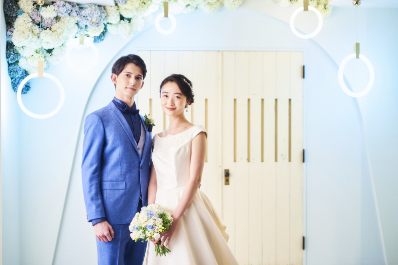 【通常価格258,000円(税抜)が期間限定で5万円OFF！】【衣裳2着選び放題】和装洋装スタジオ撮影24Pアルバム付きプラン