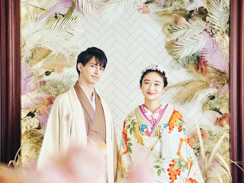 【通常価格178,000円(税抜)が期間限定で5万円OFF!】【衣裳2着選び放題】和装スタジオ撮影12Pアルバム付きプラン