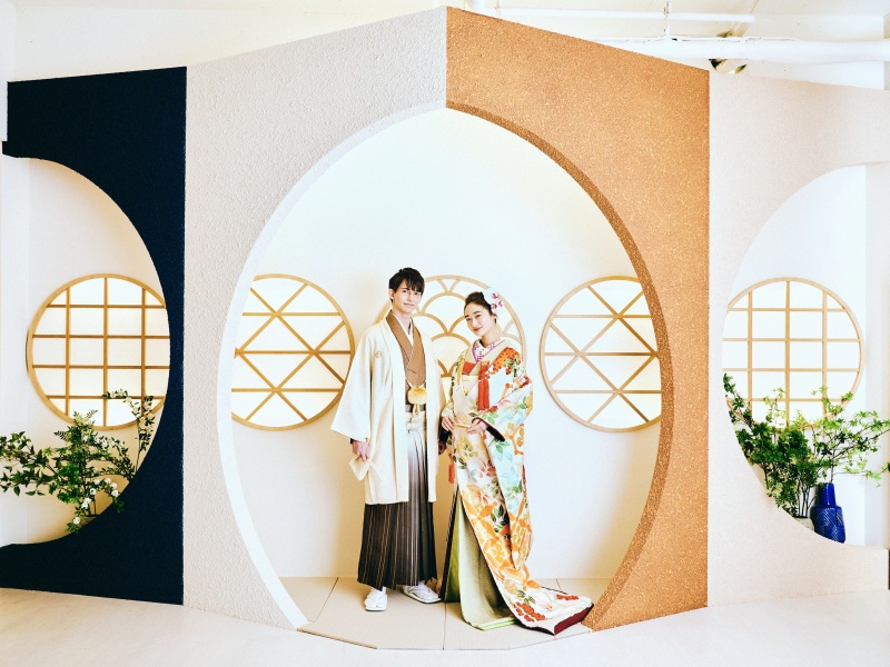 【通常価格198,000円(税抜)が期間限定で5万円OFF!】【衣裳2着選び放題】和装洋装スタジオ撮影12Pアルバム付きプラン
