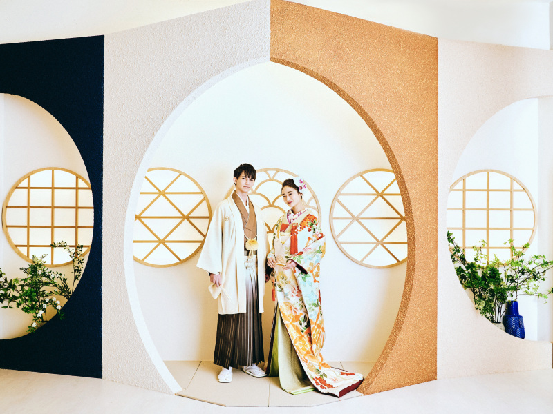 【通常価格258,000円(税抜)が期間限定で5万円OFF！】【衣裳2着選び放題】和装洋装スタジオ撮影24Pアルバム付きプラン