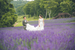 eneen wedding GUNMA_【花畑】季節の花々に囲まれて色鮮やかなフォト