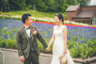eneen wedding GUNMA_【花畑】季節の花々に囲まれて色鮮やかなフォト