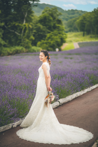 eneen wedding GUNMA_【花畑】季節の花々に囲まれて色鮮やかなフォト