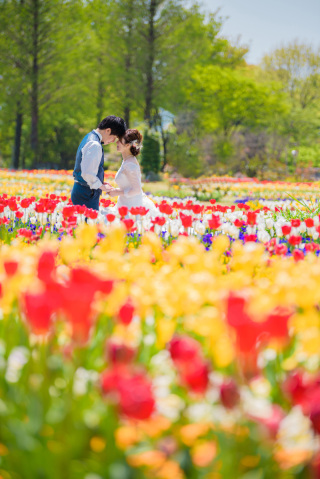 eneen wedding GUNMA_【花畑】季節の花々に囲まれて色鮮やかなフォト